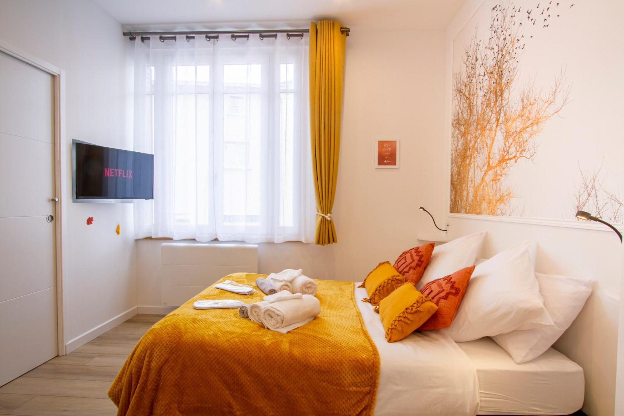 Promenade D'Automne - Netflix & Wifi - Climatisation- Parking Gratuit - Check-In 24H24 - Emplacement Velos - Goodmarning Châlons-en-Champagne Екстериор снимка